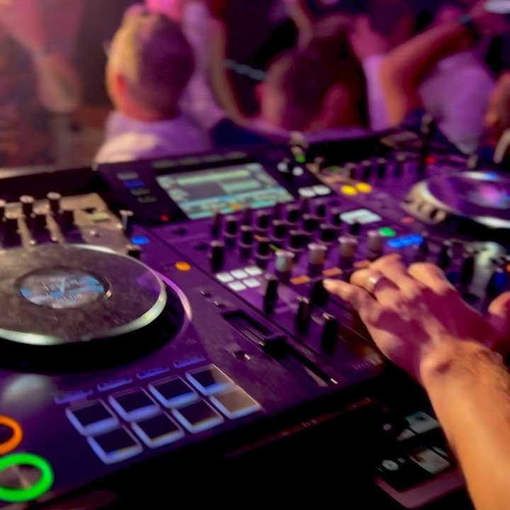 DJ & Sax, Bongos or Violin 18